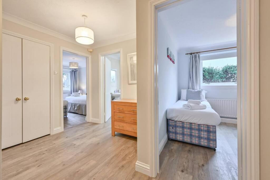 Spacious Sandbanks Apartment Near Beach And Bars With Free Parking Poole Eksteriør billede